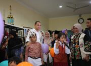 Wali Kota Eri Cahyadi Resmikan Sudut Baca di Balai RW untuk Ruang Belajar Anak-anak Surabaya