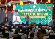 Di Malam Nuzulul Quran, Wali Kota Eri Ingatkan Warga Surabaya Berzakat di Kampungnya Sendiri