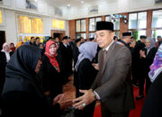 Ingin Jajarannya Berani Berinovasi untuk Masyarakat, Wali Kota Eri Cahyadi Lantik 54 Pejabat Kelurahan-Kecamatan