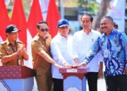 Presiden Jokowi Resmikan Inpres Jalan Daerah Jatim Bagian Selatan