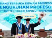 Kompak, Pasutri Dikukuhkan Profesor Bersama di ITS