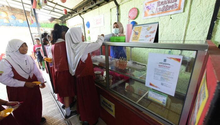 Pemkot dan BPOM Surabaya Kolaborasi Beri Kepastian Keamanan Pangan Jajanan Anak Sekolah SD