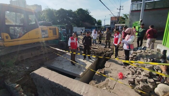 Atasi Banjir Kawasan Pandugo, Pemkot Surabaya Perlebar Saluran dan Koneksikan dengan Rumah Pompa