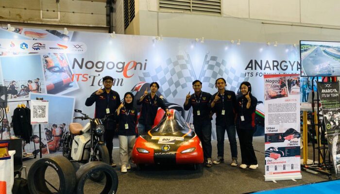 Tim Nogogeni ITS Unjuk Diri di Periklindo Electric Vehicle Show 2024