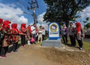 Wali Kota Eri Resmikan Tugu Lansia di Balongsari Surabaya, Bentuk Penghormatan bagi Warga Lanjut Usia