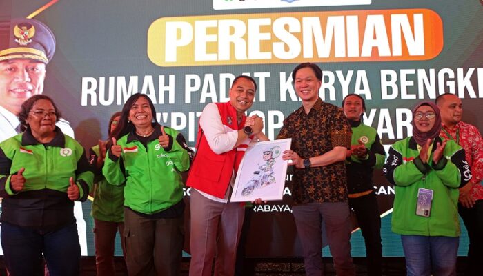 Pemkot Surabaya Gandeng GoTo dan Pertamina Luncurkan Rumah Padat Karya Pitstop Manyar