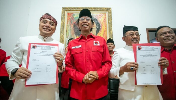 Lanjutkan Perjuangan, Pasangan Petahana Eri-Armuji Resmi Daftar ke DPC PDIP Surabaya
