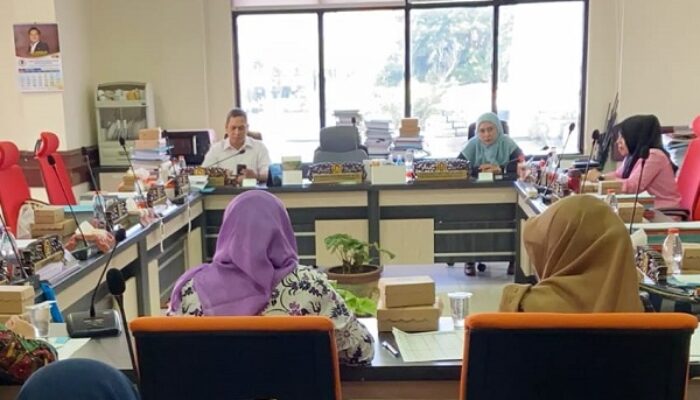 Komisi D DPRD Surabaya Dorong Pemkot Tekan Kasus DBD Melalui Bumantik dan KSH