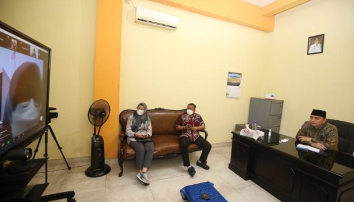 Evaluasi Lurah dan Camat, Wali Kota Eri Cahyadi Bersiap Ngantor Lagi di Kelurahan