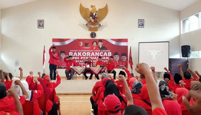 Solid Bergerak! PDIP Surabaya Sosialisasikan Eri Cahyadi-Armuji