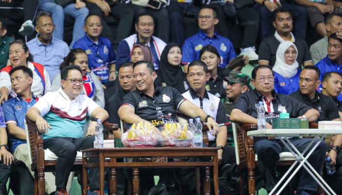 Pj. Gubernur Adhy Nobar Final Four Proliga 2024 Bareng SBY dan AHY di GBT   