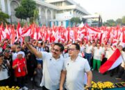 Pemprov Jatim Raih Rekor Dunia MURI Pengibaran Bendera Merah Putih Terbanyak di Lingkungan Masjid