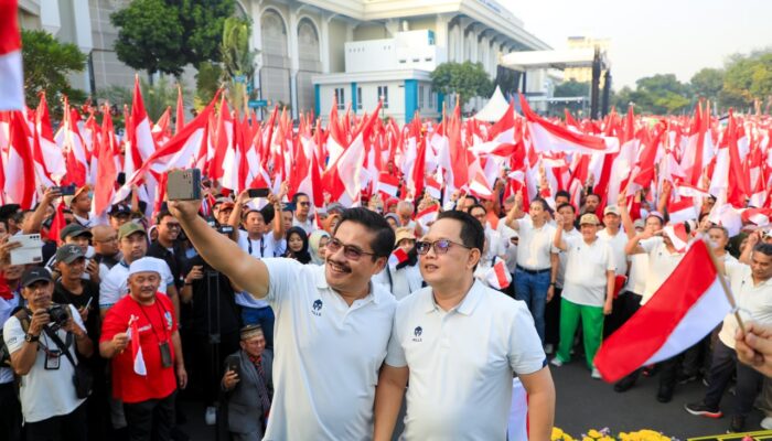 Pemprov Jatim Raih Rekor Dunia MURI Pengibaran Bendera Merah Putih Terbanyak di Lingkungan Masjid