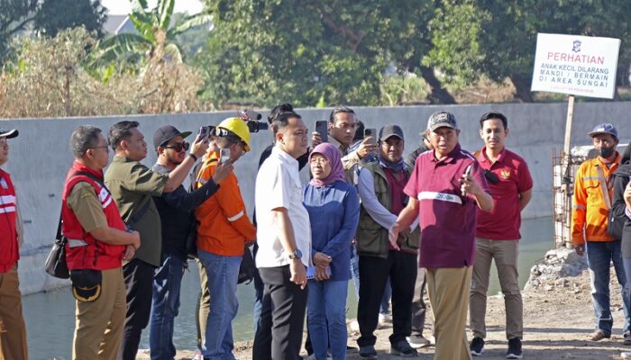 Sidak Beberapa Proyek Saluran Air, Wali Kota Eri Targetkan Banjir Teratasi Akhir Tahun 2024