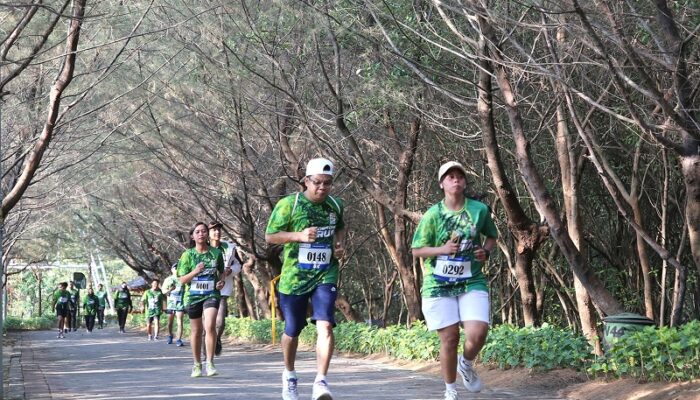 Lebih dari Seribu Pelari Berpartisipasi dalam Mangrove Eco Run 2024 Surabaya