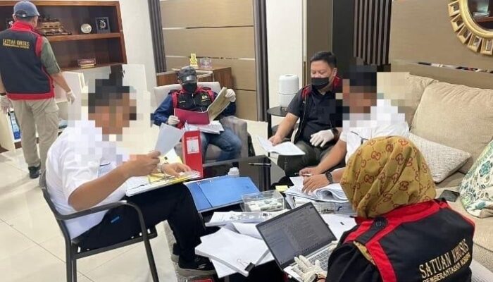 Usut Kasus Dugaan Korupsi Proyek di Congo, Tim Penyidik Kejati Jatim  Geledah Kantor PT INKA