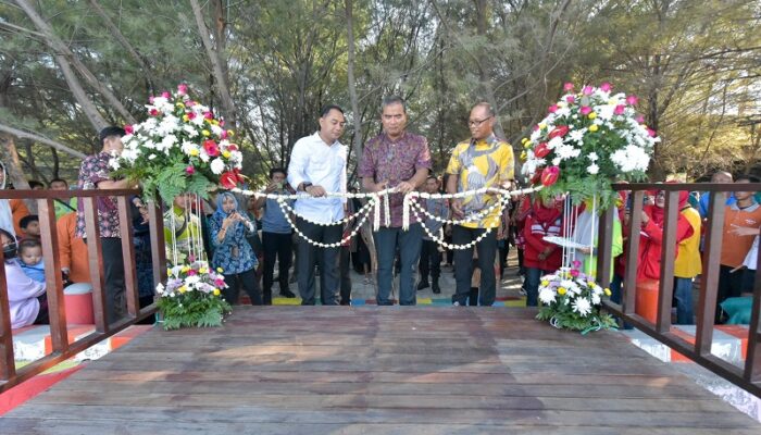 Pemkot Surabaya Terima Bantuan Dermaga Perahu dari PLBI untuk Wisata Adventure Land Romokalisari