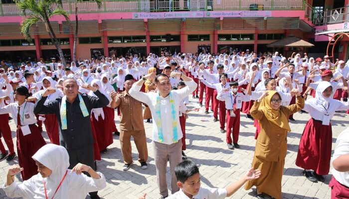 PPDB Negeri Ditutup, Wali Kota Eri Cahyadi Arahkan Orang Tua Siswa ke Sekolah Swasta