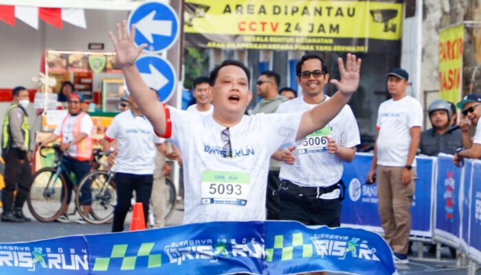 Pj. Gubernur Adhy Lepas 1.600 Pelari Surabaya QRIS Run 2024