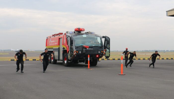 Prioritaskan Keselamatan Penerbangan, ARFF Bandara Juanda Latih Kemampuan Diri