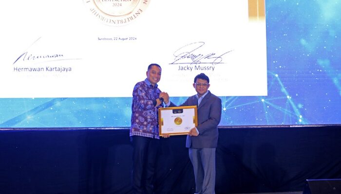 Pemkot Surabaya Boyong 5 Penghargaan Government Techno Marketing  Award 2024 Jawa Timur