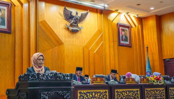 Raperda Perubahan APBD TA 2024 Bisa Diterima Seluruh Fraksi DPRD Surabaya