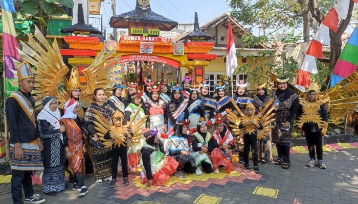 Cinta Adat dan Budaya Tanah Air Melalui Lomba Gang dan Gapura di HUT RI ke 79