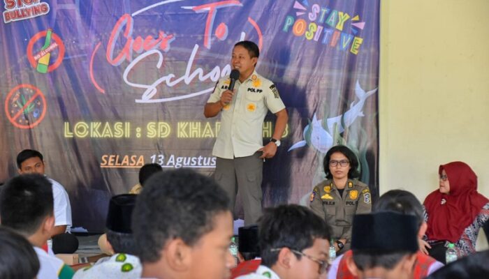 Antisipasi Kenakalan Remaja di Surabaya, Satpol PP Goes To School Kenalkan Perda