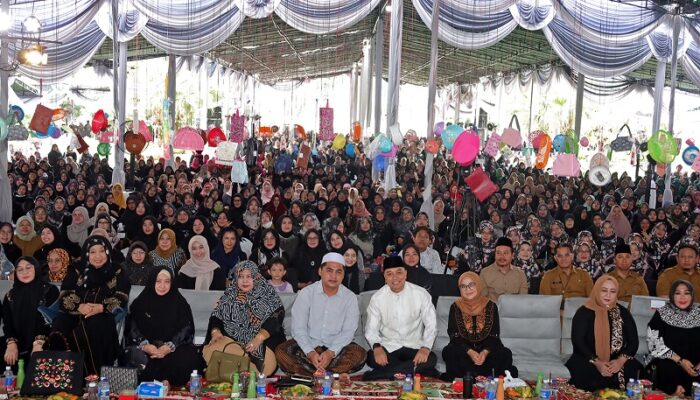 8.315 Ketua TP PKK RT se-Surabaya Meriahkan Peringatan Maulid Nabi di Balai Kota