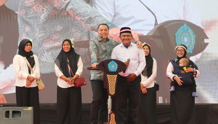 Pemkot Surabaya Gelar Wisuda Untuk 12.440 Peserta SOTH Lulusan 2024