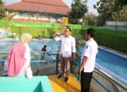 Tinjau Kolam Renang Jambangan, Wali Kota Eri Ungkap Proses Revitalisasi Sudah 100 Persen