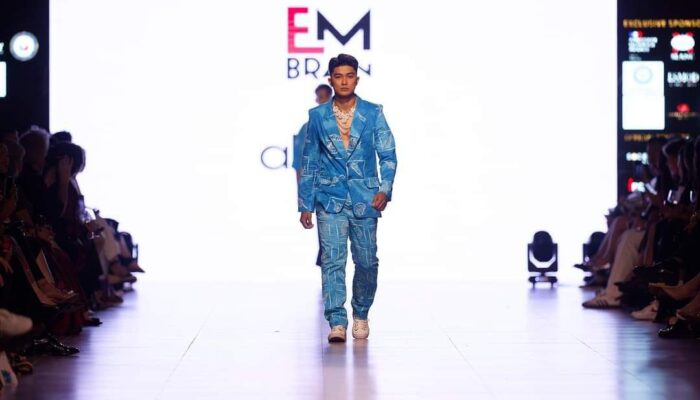 “The Journey” Batik Embran Nawawi Di Panggung Lao Fashion Week 2024