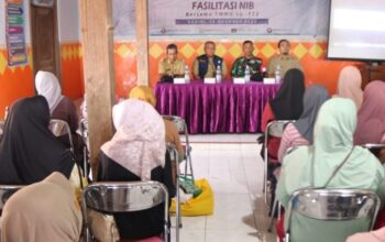 Bantu Peningkatan Usaha Mikro, Satgas TMMD 122 Kodim 0809/Kediri dan Dinas Koo-UKM Jatim Gelar Penyuluhan UMKM