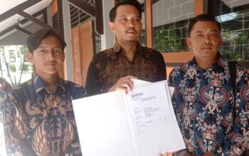 Tim Kuasa Hukum Paslon FREN Laporkan Dugaan Pelanggaran ke Bawaslu di Kota Kediri