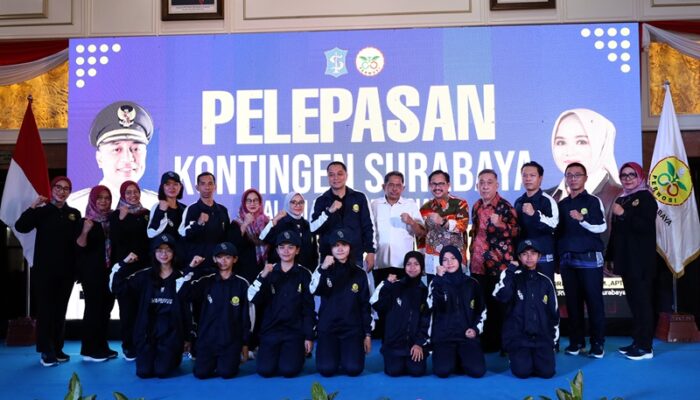 Wali Kota Surabaya Eri Cahyadi Lepas Kontingen PORWAPROV 2024, Targetkan Sabet Juara Umum