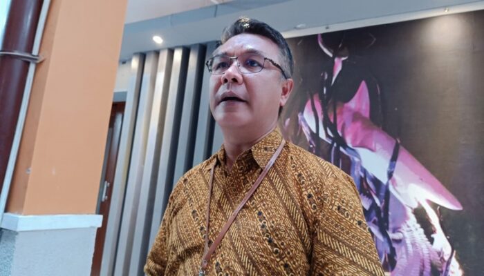 Satpol PP Surabaya Bubarkan Puluhan Remaja Hendak Tawuran di Kya-kya