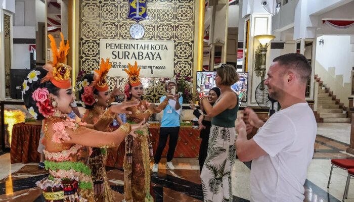 Ratusan Turis Kunjungi Kawasan Heritage, 18 Kapal Pesiar Internasional Dijadwalkan Sandar di Surabaya Tahun Ini