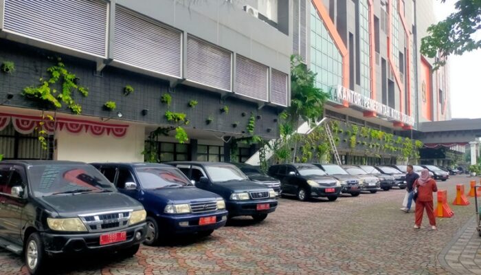 Wajibkan ASN Parkir Mobil Dinas Sebelum Idulfitri,  Walikota Eri: jika melanggar, sanksi terberat