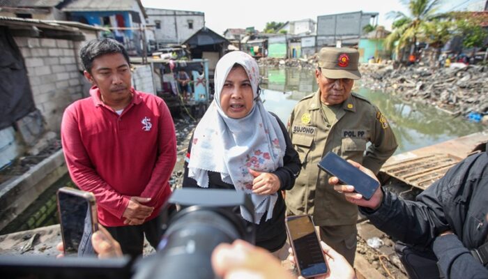 Pemkot Surabaya Tertibkan 125 Bangli di Bantaran Sungai Kalianak, Sasar STA 4+00