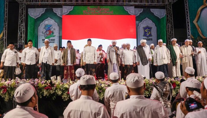 Lantunan Sholawat dan Pesan Persatuan Menggema di Surabaya Expo Center