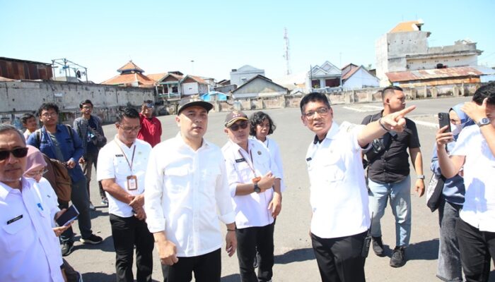 Tertibkan Parkir Liar, Pemkot Surabaya Siapkan Lahan Resmi di Serambi Ampel
