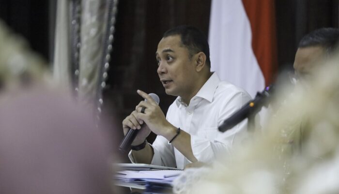 Kemenkes Terbitkan SE Covid-19, Wali Kota Eri Imbau Warga Gunakan Masker Jika Sakit