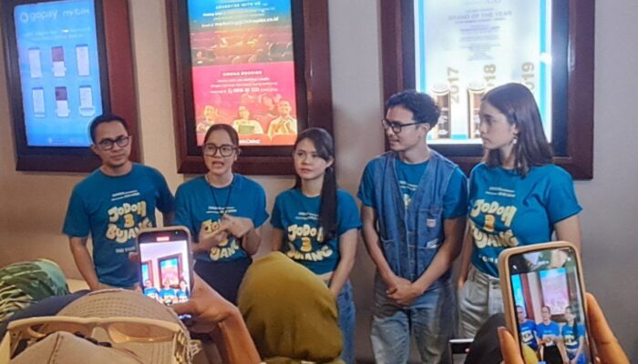 “Jodoh 3 Bujang” Sapa Penggemar di Royal Plaza Surabaya