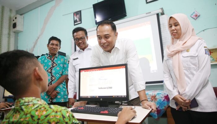 Bentuk Karakter Anak Lewat Sekolah Arek Suroboyo, Wali Kota Eri Cahyadi: Tak Ada Lagi PR