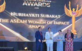 Nurhayati Subakat Raih Penghargaan ASEAN Women of Impact