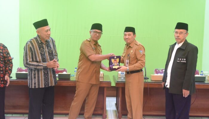 Terima Kunjungan FKUB Jombang, Gus Qowim Kokohkan Kerukunan dan Toleransi di Daerah