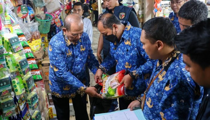Cegah Beras Oplosan dan Jamin Stok, Satgas Pangan Surabaya Sidak Pasar