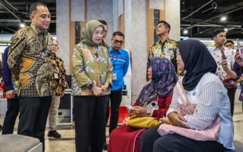 Terima Kunjungan MenPAN-RB, Kota Surabaya Jadi Percontohan Nasional ASN Bekerja di Balai RW