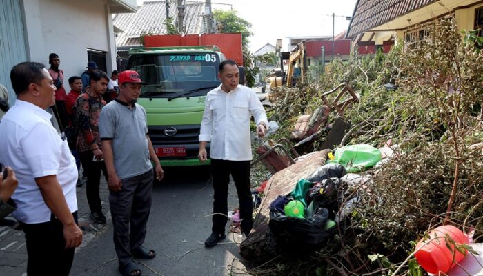 Percepat Pengangkutan Sampah, Pemkot Atur Jadwal Kerja Bakti Surabaya Bergerak