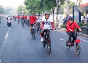 Rayakan Kemerdekaan, Staff Premier Place Hotel Gowes Bersama Keliling Surabaya